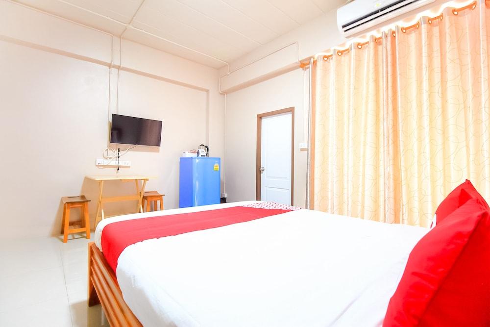 OYO 349 Aroonrung House