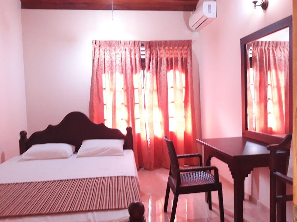 Vinses Villa in Hikkaduwa