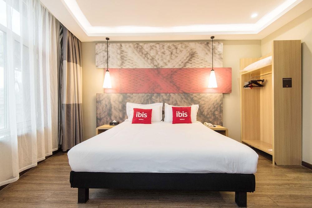 ibis Zhangye Gov Station