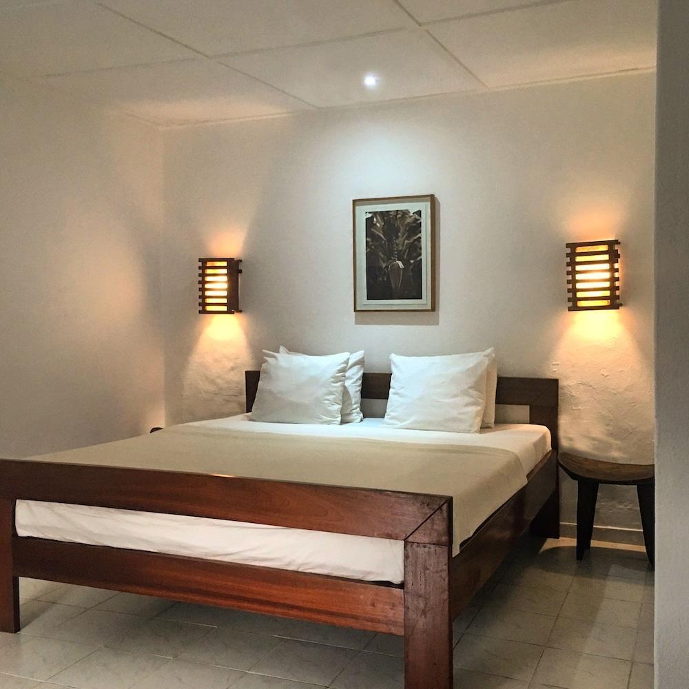 Le Koral Beach Hotel  LeKBH