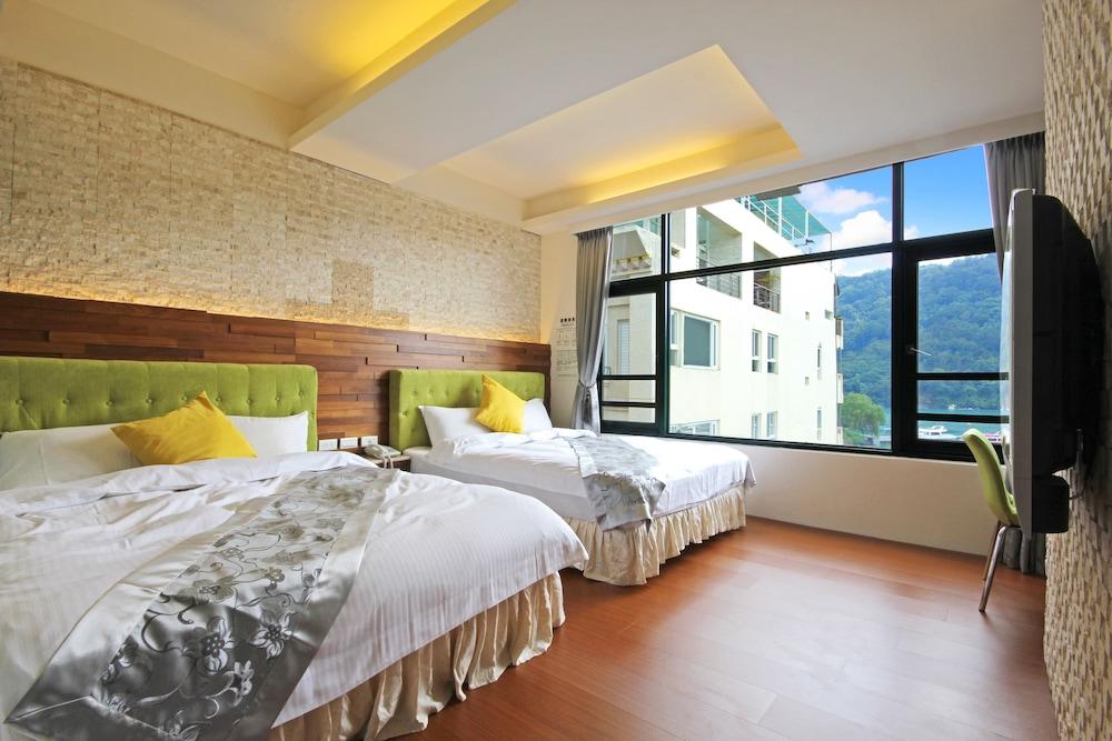 Shuian Lakeside Hotel