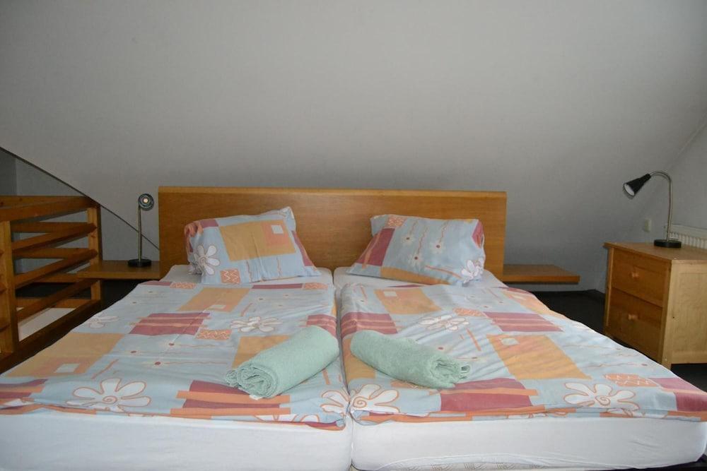 Apartments Holiday Pec