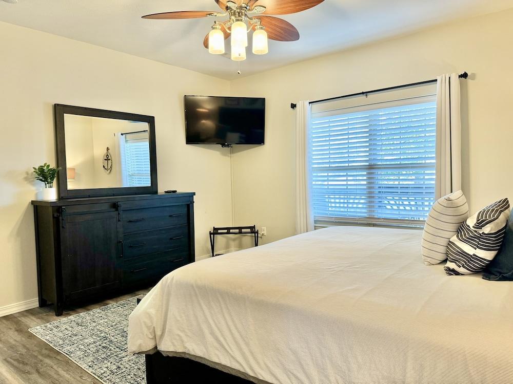 Lower Level Vacation Condo B-2 with Dock Access by RedAwning