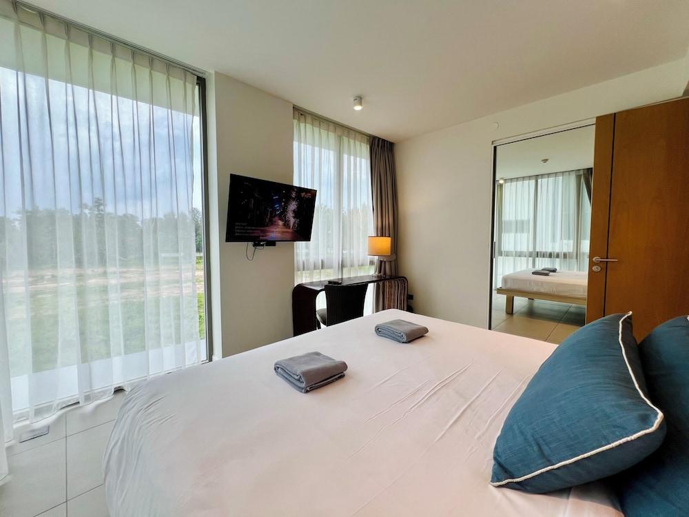 Oceanstone by RESAVA