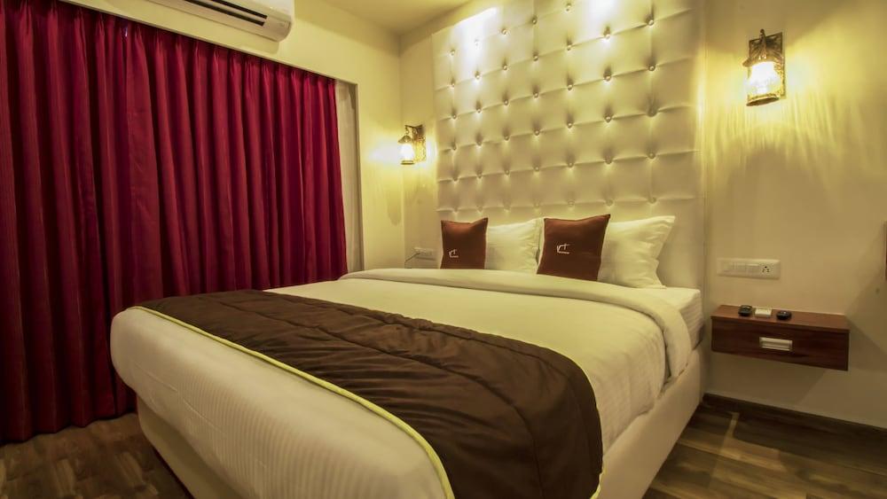 The Vintage Inn by Omatra