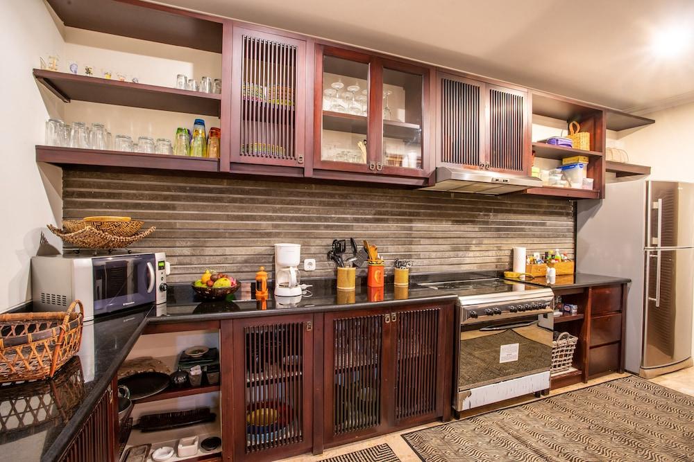 Villa Saffron Seminyak Bali