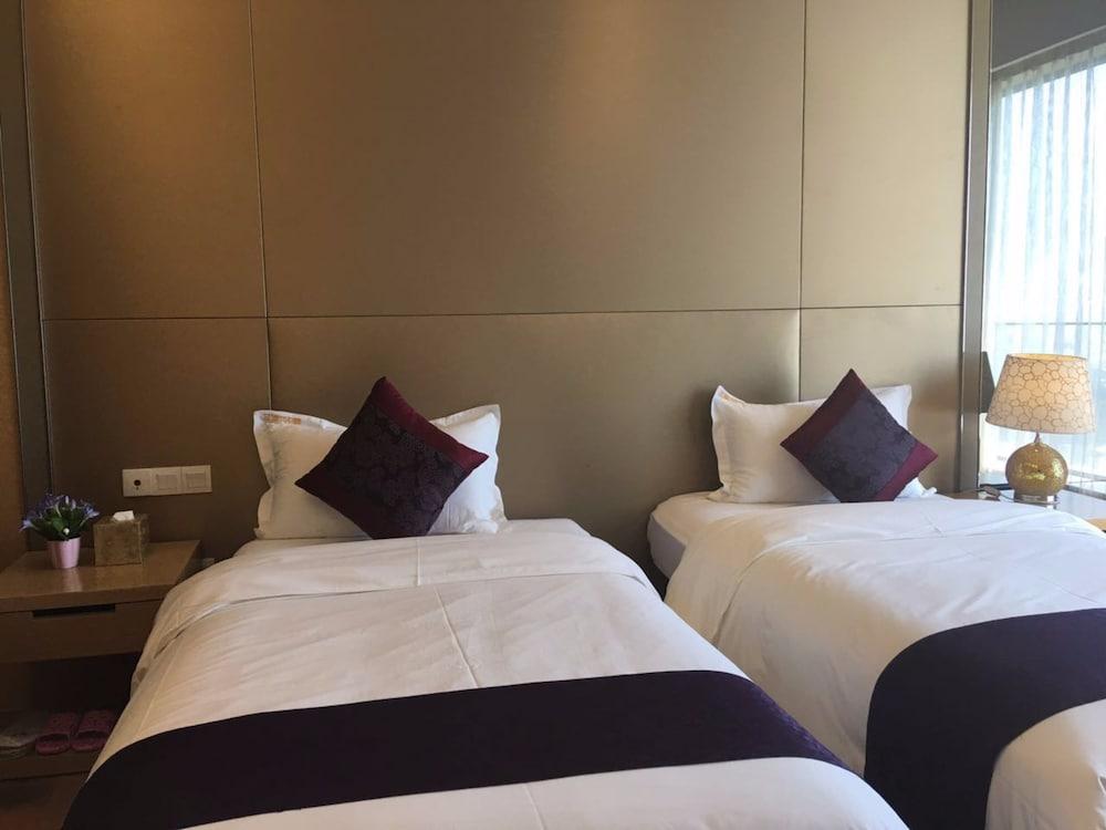 Checkinn Business Apartment-Poly World