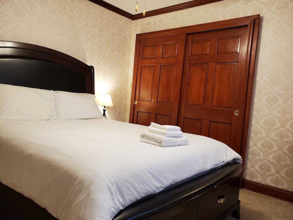 Tranquil House in Cambridge