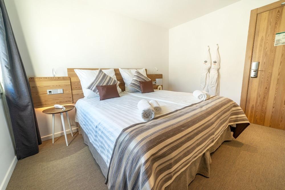 Hotel The Sky – Adults Only