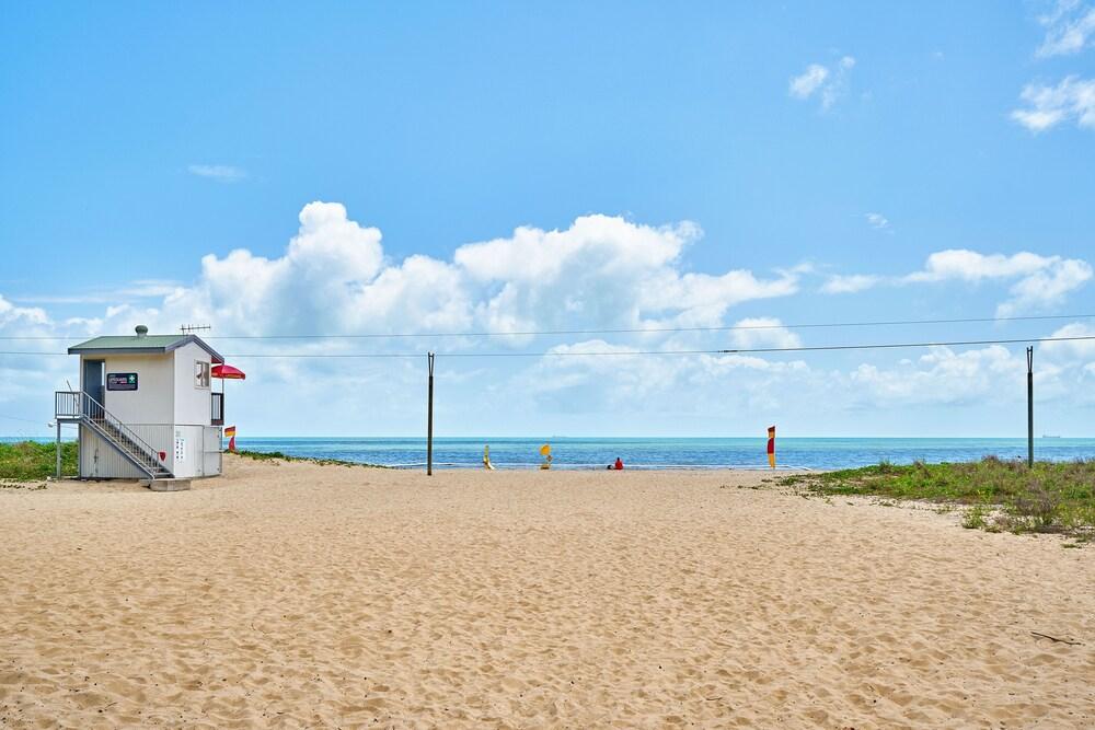 The Moorings Yorkeys Knob