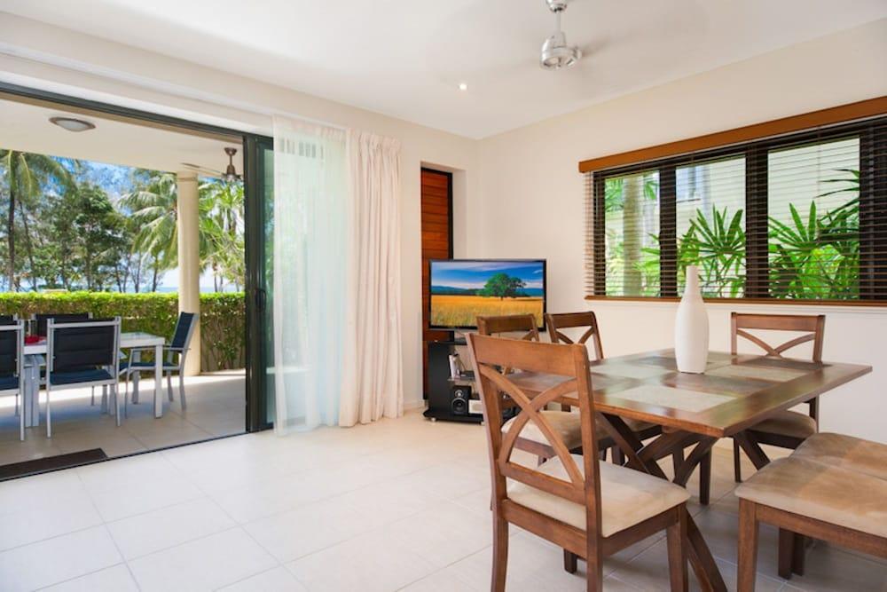 Peponi 2 - Beachfront Apartment