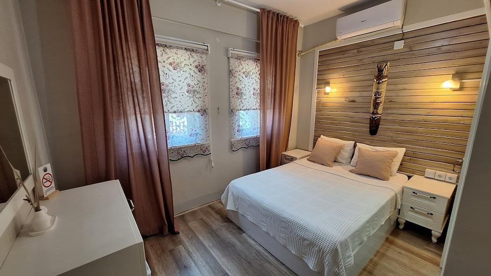 Karina Vineyard House