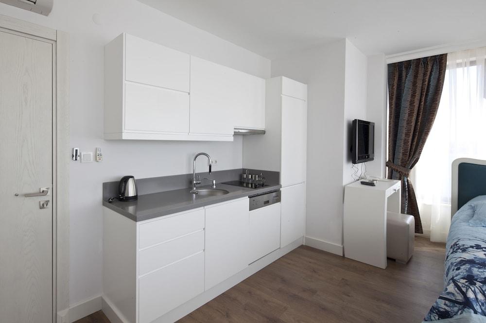 Molton Kabatas Hotel