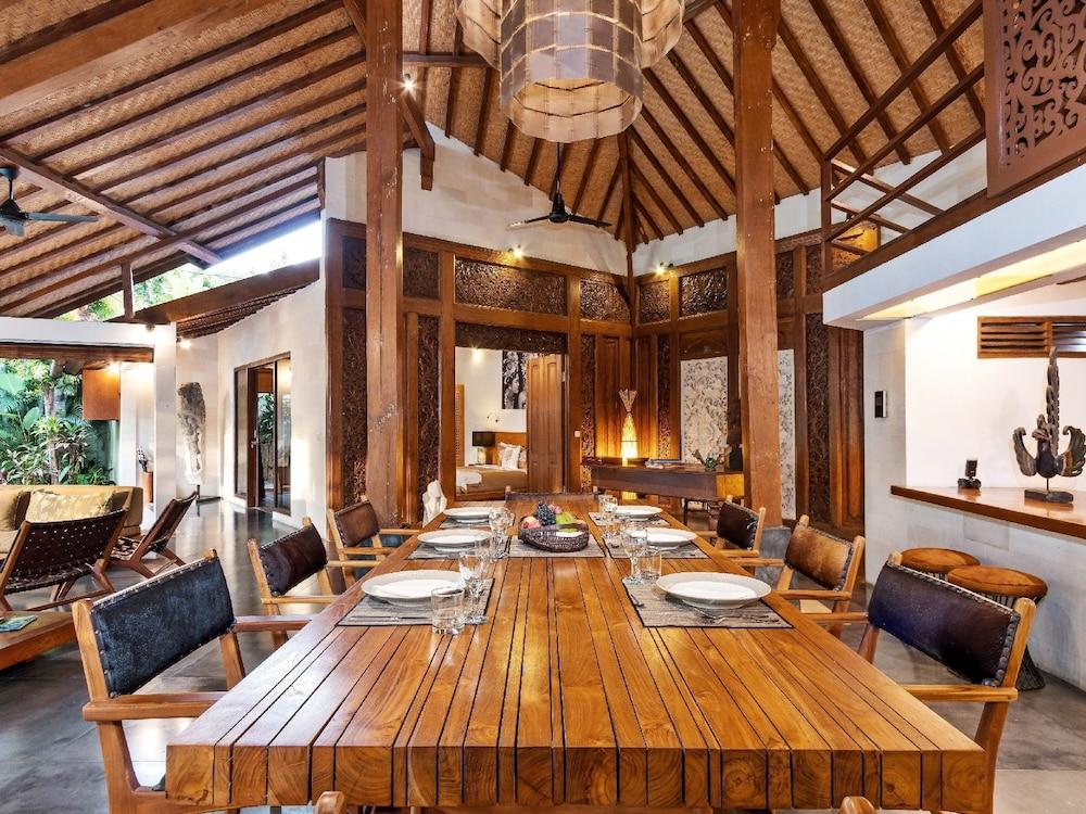 Villa Shantika by Villa Finder