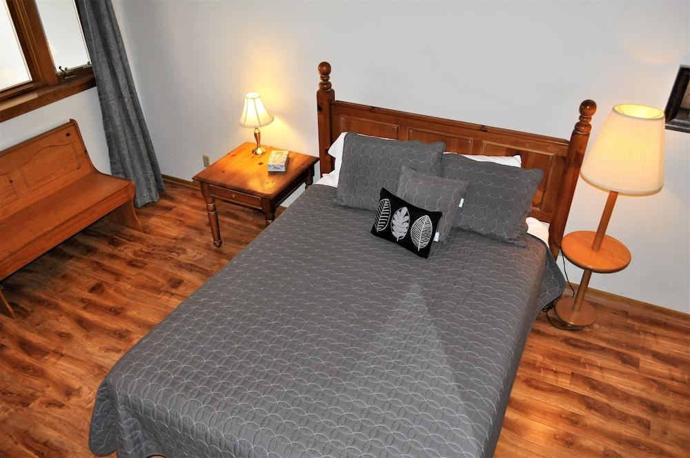 Fox Pine Lodge 3 Bed 3 Bath