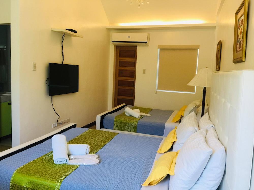 The Carmelence Lodge