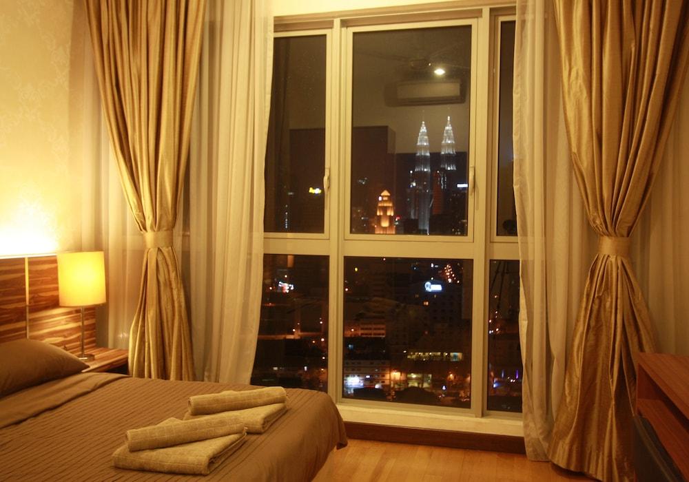 Amazing Rooftop View at Regalia KL