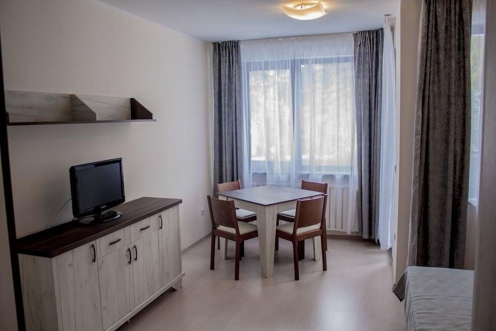 Borovets Gardens Aparthotel