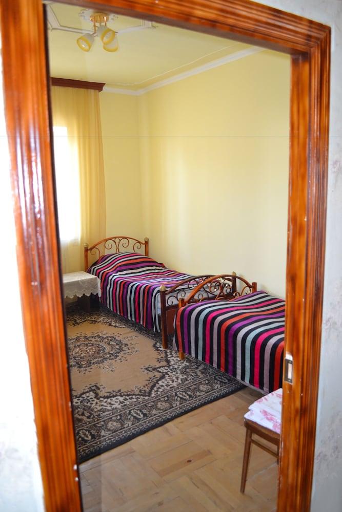 Serik & Geora Guesthouse