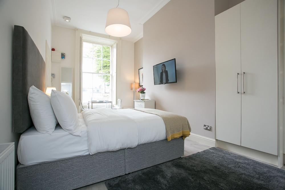 St. Stephen's Green Apartments