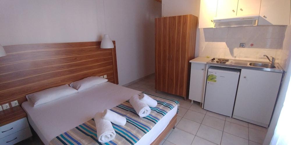 Sun Helios Garden Studios