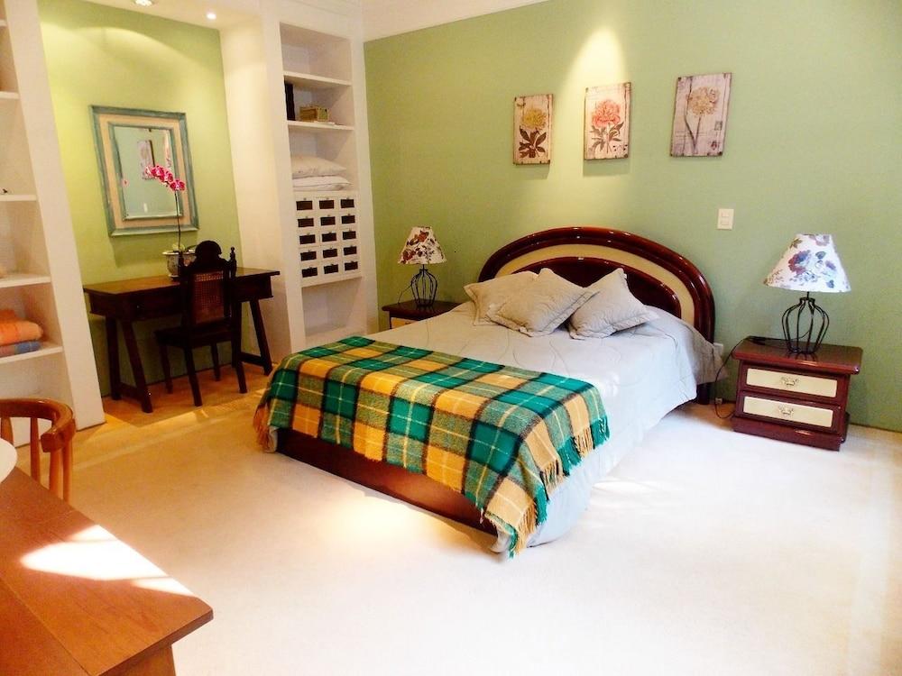 Casa Yvitú Blue Bird Hotel