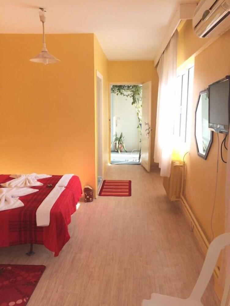 Altinova Otel Pansiyon