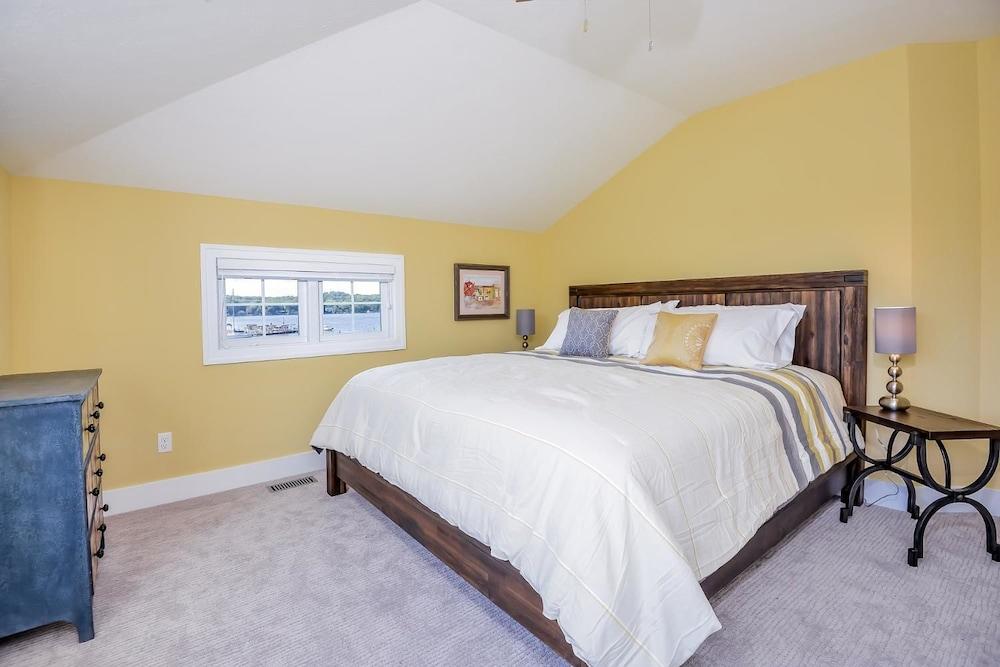 Swing Bridge Condo - Unit 40