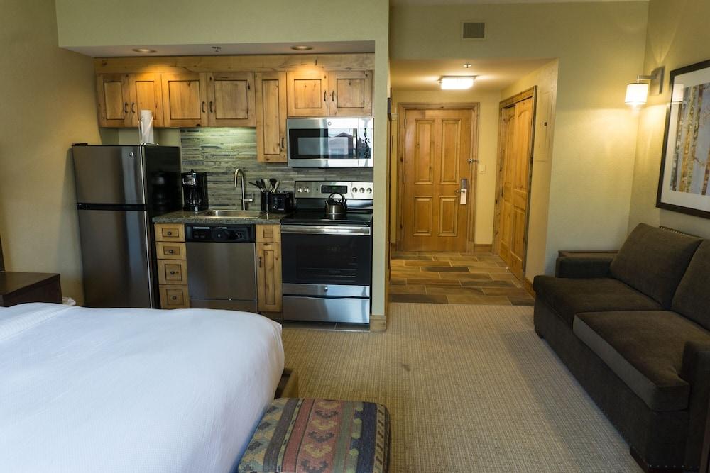 Grand Summit views and location, next to slopes by RedAwning