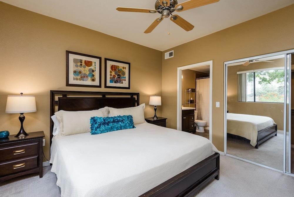 Scottsdale 2 Bedroom Condo by RedAwning