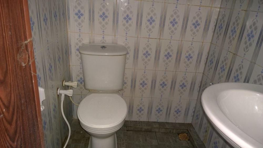 crimson holiday resorts