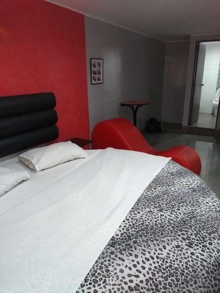 Hostal DLUXO