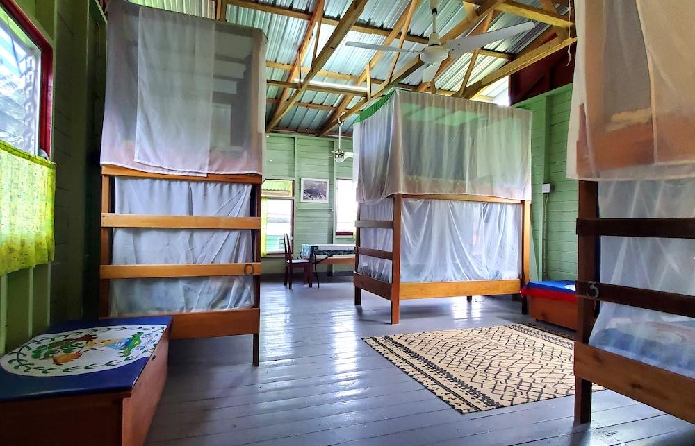 Lower Dover Jungle Lodge & Maya Ruins - Hostel