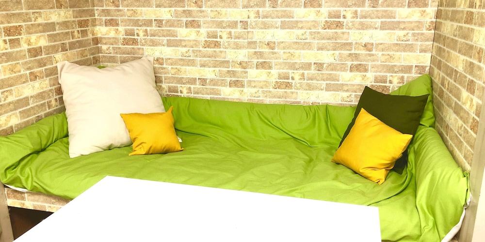 Guesthouse Sakura Komachi - Hostel