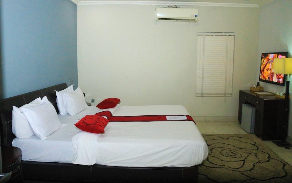 The Crib Lifestyle Hotel