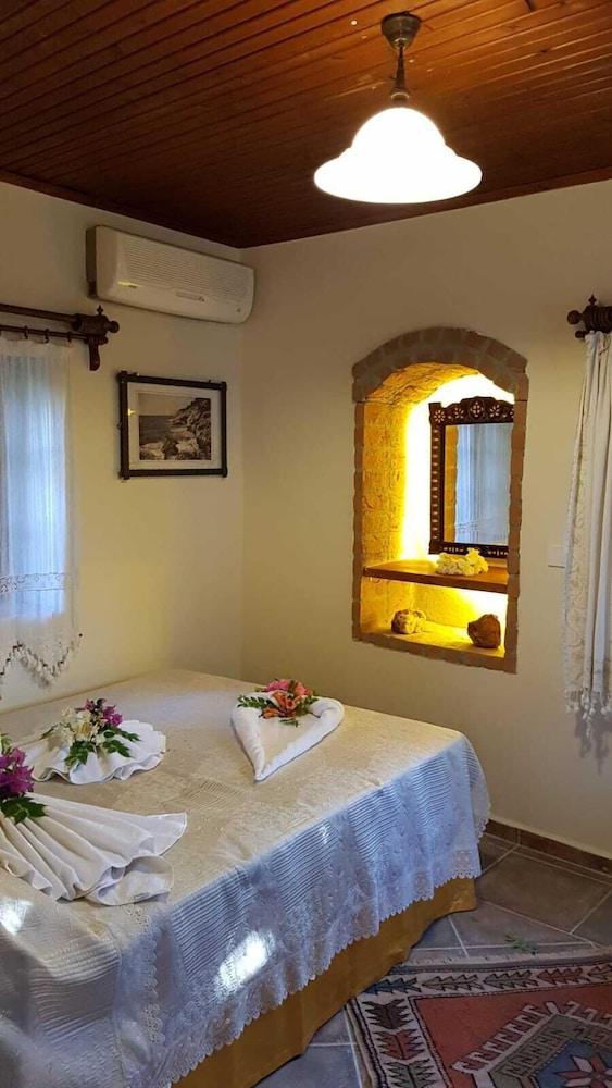 Medusa House Boutique Hotel