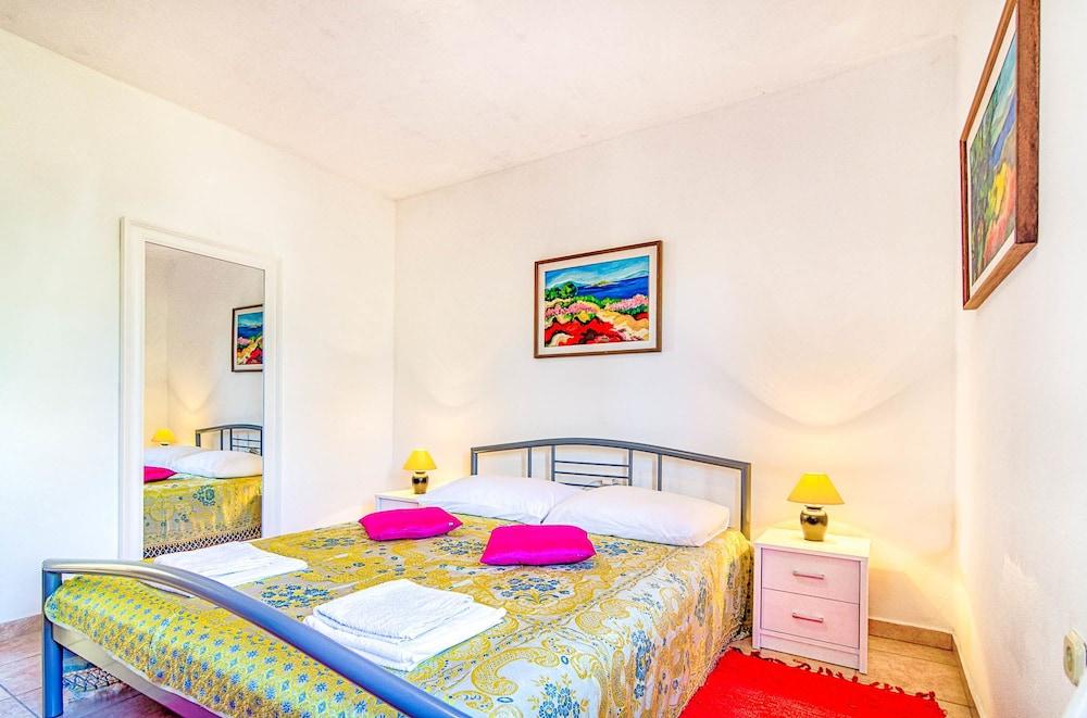 Blue Story Apartments