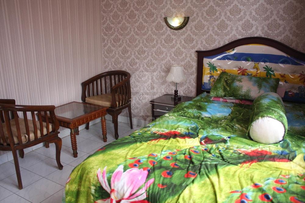 Villa Kota Bunga Sakura