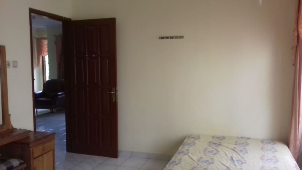 Villa Kota Bunga Semanggi