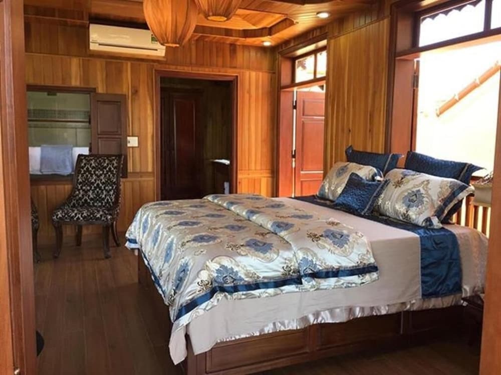 Khamy Riverside Resort