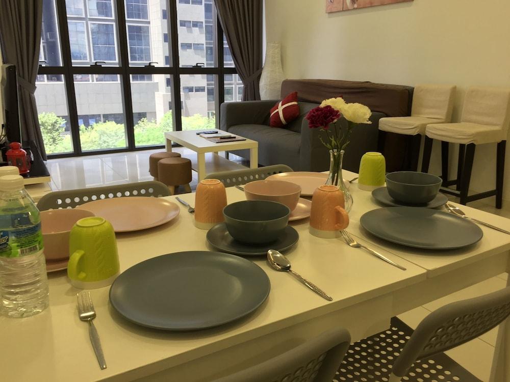 Charming Suite at Sunway and PJ