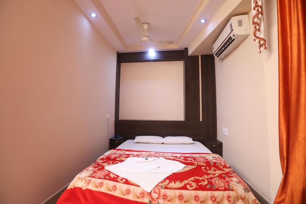 Larica Holiday Inn Puri