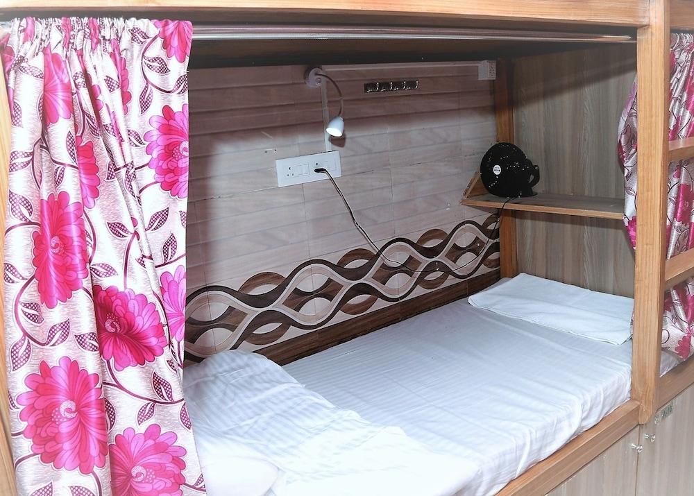 Delta Dormitory - Hostel