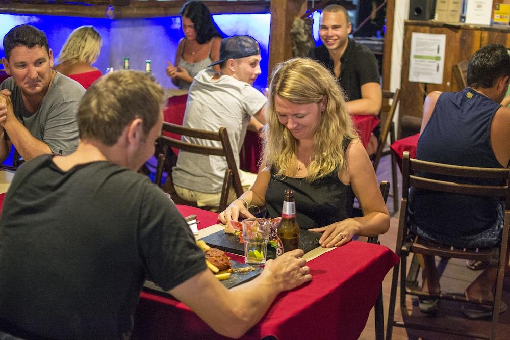 THE BOX - Lipe Resort