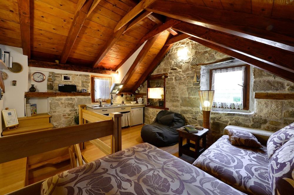 Salvezani apartments