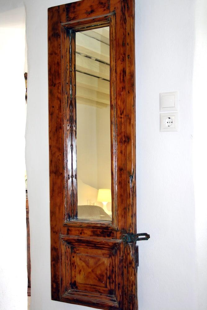 Mariakis Luxury Studios