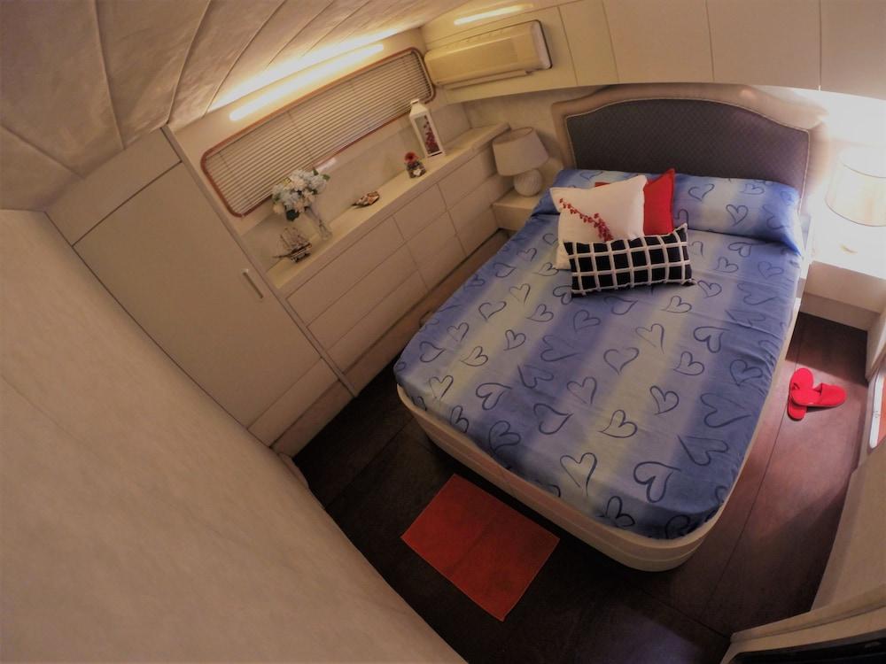 Yacht Suite Sorrento