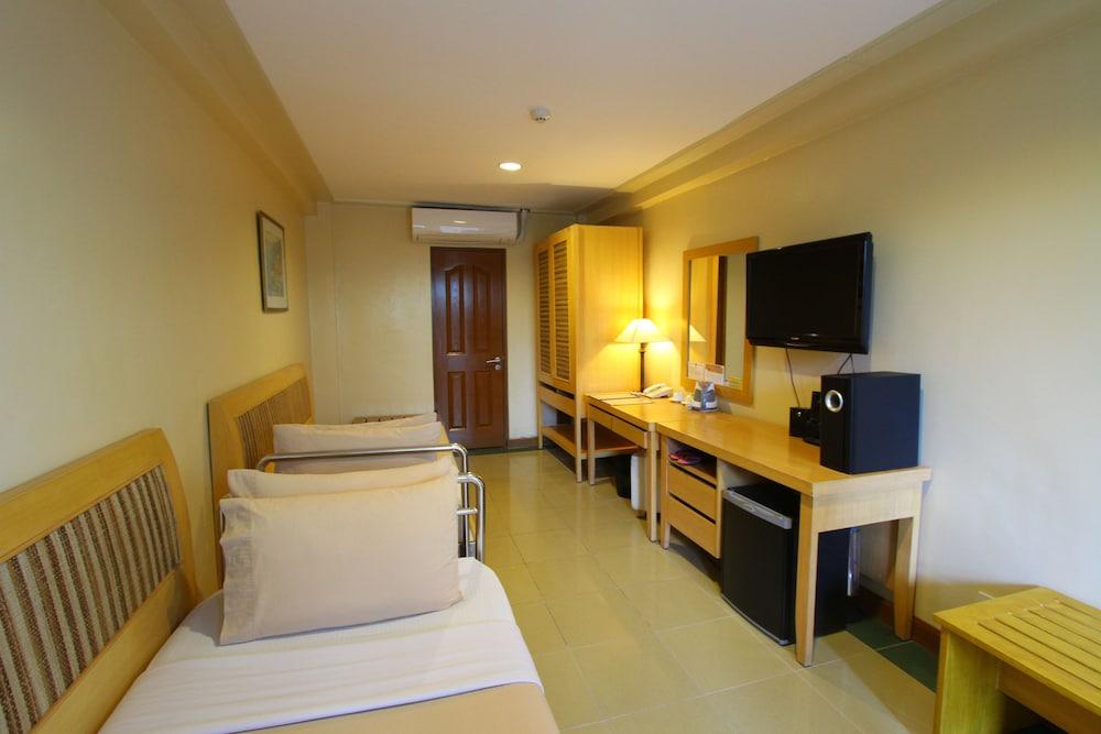 Trace Suites by SMS Hospitality