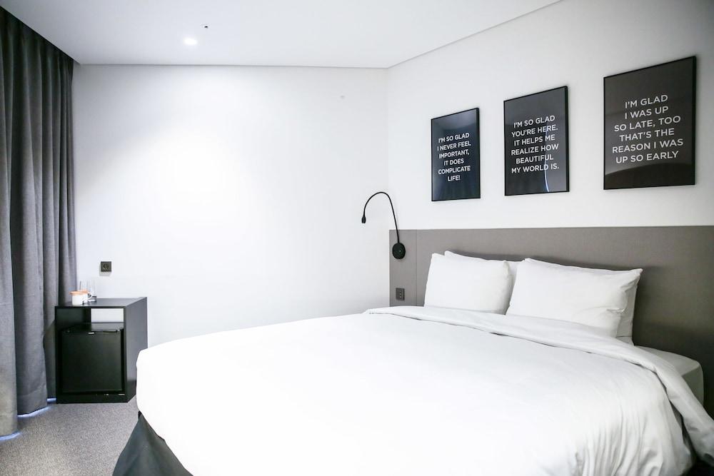 GLAD Gangnam COEX Center