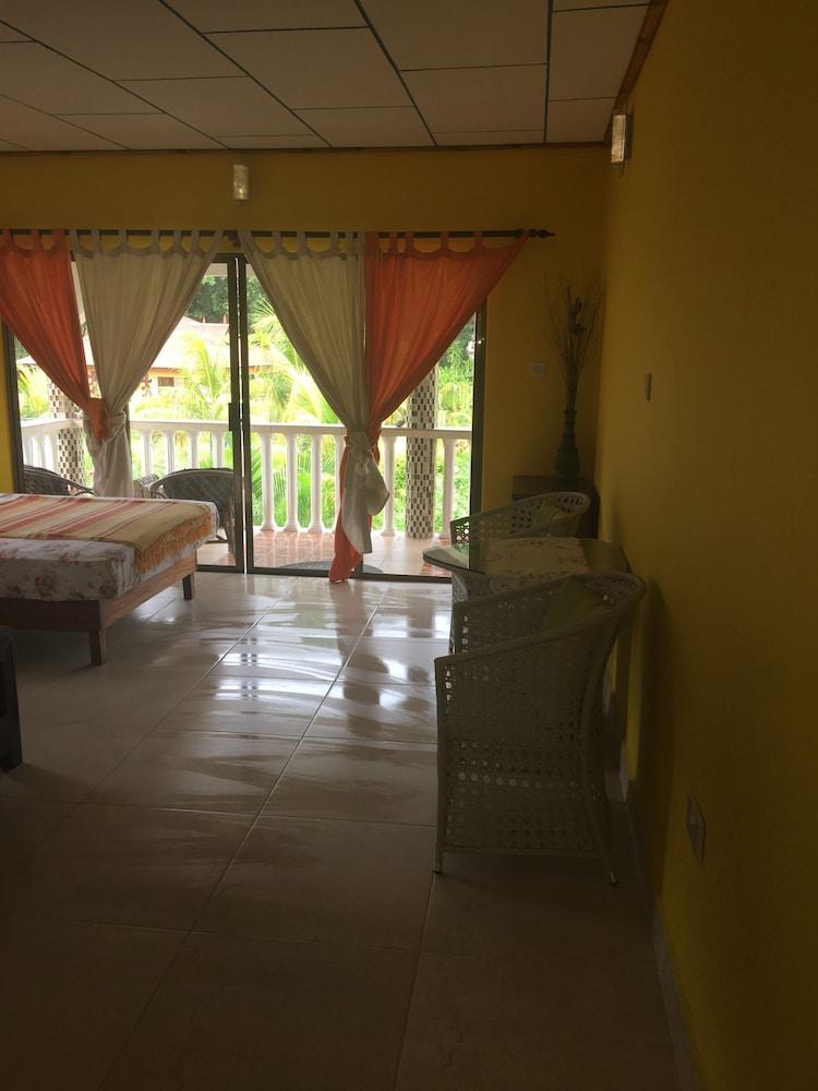 JML Self Catering Holiday Apartments